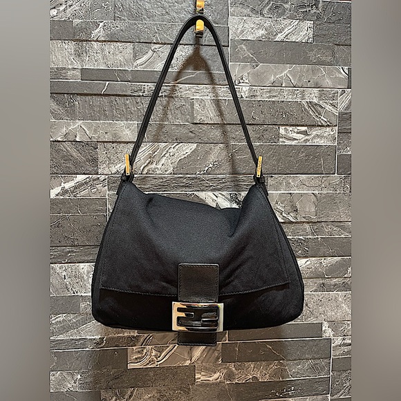 Fendi Handbags - Fendi Neoprene Mama Baguette 🖤